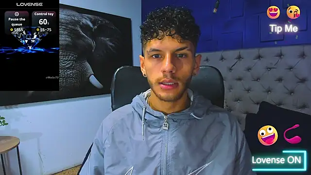 CHRIS GREY online show from July 11, 11:57 am