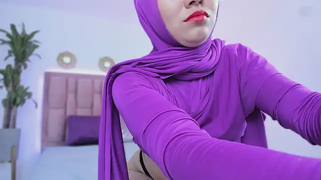 Snapshot of dalilaa__ chatting on June 23, 4:38 pm dalilaa online show from June 23, 4:38 pm
