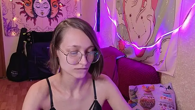 Snapshot of stella_naughty chatting on July 15, 8:03 pm stella naughty online show from July 15, 8:03 pm