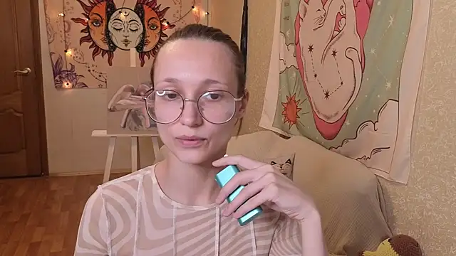 Snapshot of stella_naughty chatting on July 25, 7:33 pm stella naughty online show from July 25, 7:33 pm