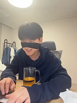 Snapshot of k-kinky chatting on June 6, 6:34 pm k-kinky online show from June 6, 6:34 pm