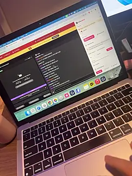 Snapshot of k-kinky chatting on June 18, 9:14 am k-kinky online show from June 18, 9:14 am