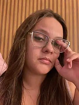 Snapshot of Laryssinha_69 chatting on July 13, 11:40 pm Laryssinha 69 online show from July 13, 11:40 pm