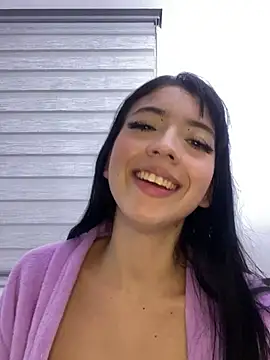 Snapshot of JeyLuxx chatting on June 18, 7:08 am JeyLuxx online show from June 18, 7:08 am