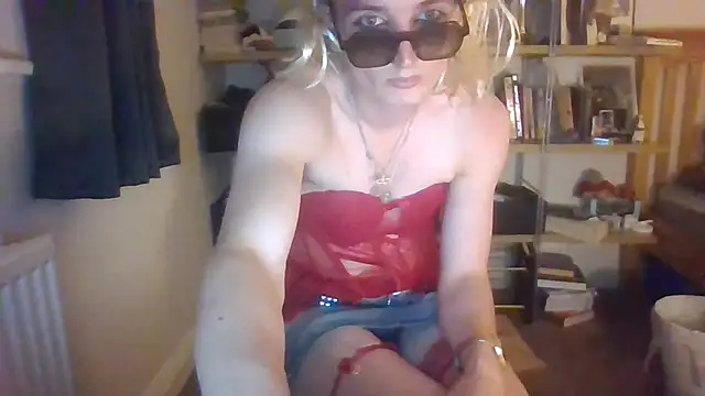 Snapshot of Gabriella_x21 chatting on July 30, 10:53 pm Gabriella x21 online show from July 30, 10:53 pm
