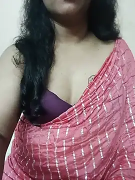 Snapshot of roopa__ chatting on June 18, 9:14 am roopa online show from June 18, 9:14 am