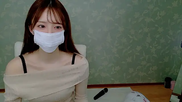 Snapshot of aoi_lol chatting on May 23, 7:35 am aoi lol online show from May 23, 7:35 am