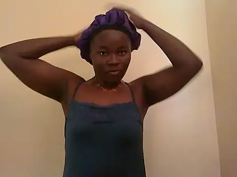 Snapshot of roziebeauty chatting on June 20, 12:30 pm roziebeauty online show from June 20, 12:30 pm