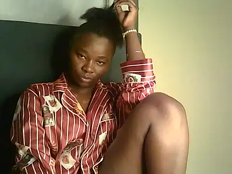 Snapshot of roziebeauty chatting on July 2, 3:23 am roziebeauty online show from July 2, 3:23 am