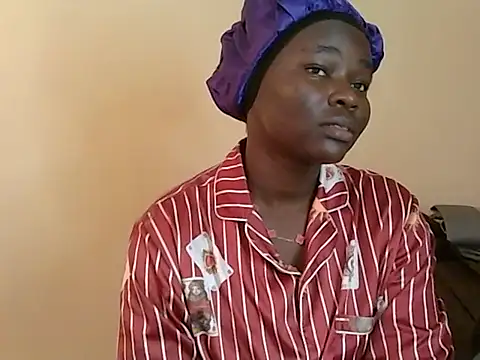 Snapshot of roziebeauty chatting on July 4, 12:55 pm roziebeauty online show from July 4, 12:55 pm