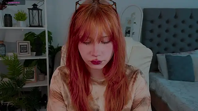 Fleur Fox online show from May 31, 9:38 am