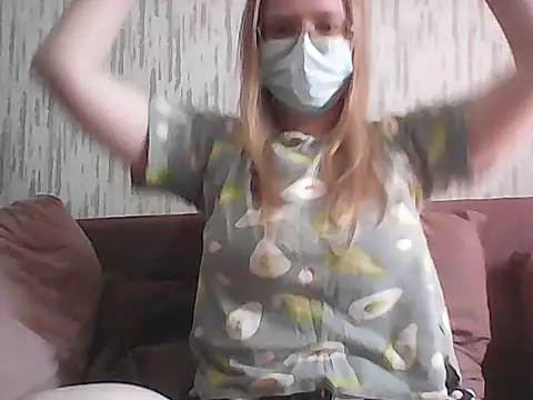 Snapshot of DefacedPose chatting on May 28, 10:01 am DefacedPose online show from May 28, 10:01 am