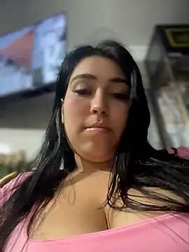 Snapshot of Antonellax__ chatting on June 21, 11:02 am Antonellax online show from June 21, 11:02 am