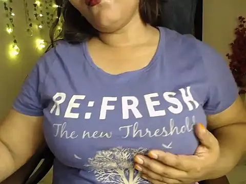 Snapshot of AmeliaSEXY- chatting on May 31, 3:19 pm AmeliaSEXY- online show from May 31, 3:19 pm