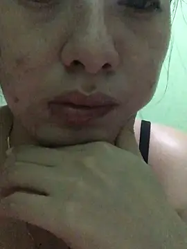 Snapshot of asiancutie01 chatting on May 26, 7:21 pm asiancutie01 online show from May 26, 7:21 pm