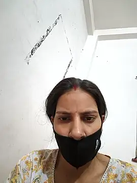Snapshot of Neha-ji chatting on June 17, 12:35 am Neha-ji online show from June 17, 12:35 am