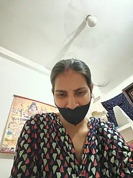 Snapshot of Neha-ji chatting on June 28, 2:34 pm Neha-ji online show from June 28, 2:34 pm
