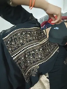 Snapshot of Neha-ji chatting on July 11, 2:42 pm Neha-ji online show from July 11, 2:42 pm