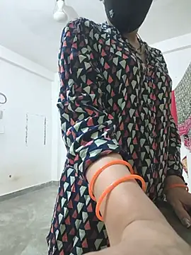 Snapshot of Neha-ji chatting on July 14, 2:05 am Neha-ji online show from July 14, 2:05 am