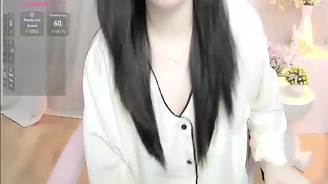 Snapshot of shynana chatting on July 3, 1:12 am shynana online show from July 3, 1:12 am