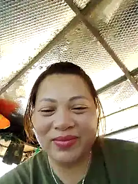 Snapshot of Qie_qir chatting on May 26, 1:56 am Qie qir online show from May 26, 1:56 am