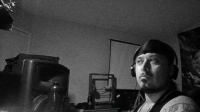 licknitright6 online show from June 1, 10:28 am