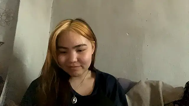 Snapshot of Molly_Teddy chatting on June 11, 8:12 am Molly Teddy online show from June 11, 8:12 am