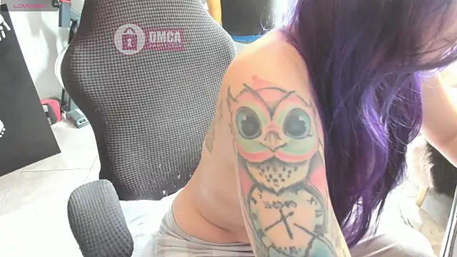 Snapshot of mylittle_mila chatting on April 21, 4:12 pm mylittle mila online show from April 21, 4:12 pm