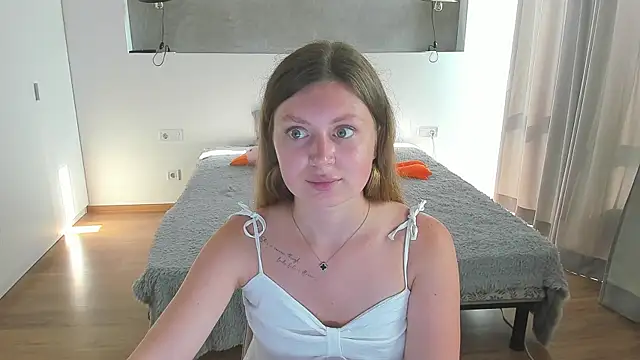 Snapshot of Kitkatvel chatting on July 3, 5:47 am Kitkatvel online show from July 3, 5:47 am