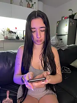 Snapshot of Belindapradez chatting on May 28, 1:47 am Belindapradez online show from May 28, 1:47 am