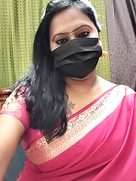 Snapshot of Meera_mia chatting on July 6, 3:03 pm Meera mia online show from July 6, 3:03 pm