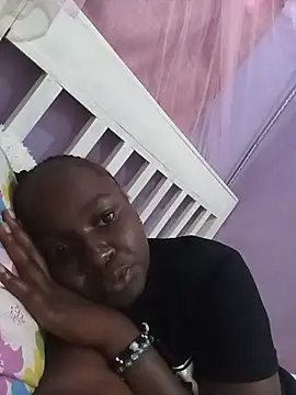 Snapshot of Ebonylouisa chatting on July 12, 5:42 am Ebonylouisa online show from July 12, 5:42 am
