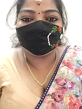 Snapshot of Sindhu-31 chatting on July 7, 5:43 am Sindhu-31 online show from July 7, 5:43 am