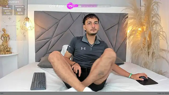 Snapshot of LiamBlake_ chatting on July 4, 5:46 am LiamBlake online show from July 4, 5:46 am