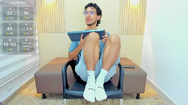 Snapshot of LEO_SANZ66 chatting on June 9, 12:28 pm LEO SANZ66 online show from June 9, 12:28 pm