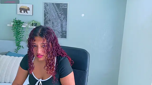 Snapshot of AmeliaLaurent_ chatting on July 10, 6:10 pm AmeliaLaurent online show from July 10, 6:10 pm