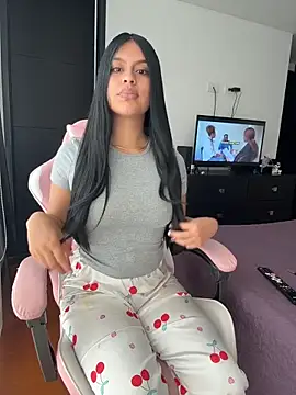 Snapshot of Baby_ciaraa1 chatting on May 26, 11:50 am Baby ciaraa1 online show from May 26, 11:50 am