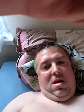 Snapshot of krzyszto1986 chatting on May 27, 4:20 am krzyszto1986 online show from May 27, 4:20 am