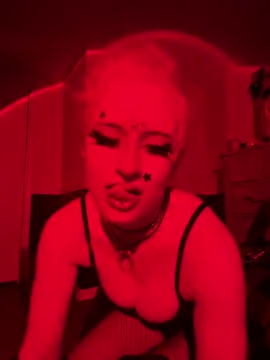 whimsicallylusty online show from May 29, 10:08 pm