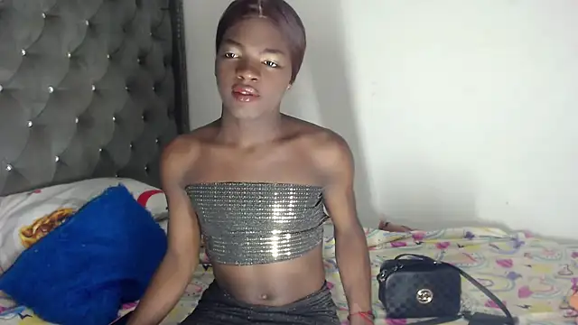 Snapshot of kenia_nihiara chatting on July 14, 3:29 pm kenia nihiara online show from July 14, 3:29 pm