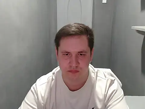 Snapshot of Max_Marlyn chatting on June 21, 4:59 am Max Marlyn online show from June 21, 4:59 am