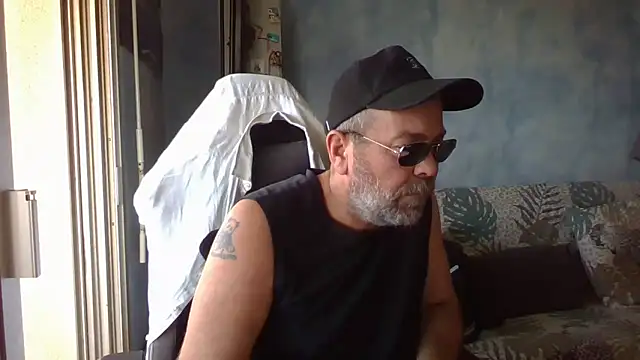 Snapshot of panda_06200 chatting on June 4, 8:20 am panda 06200 online show from June 4, 8:20 am