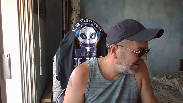 Snapshot of panda_06200 chatting on June 18, 9:09 am panda 06200 online show from June 18, 9:09 am