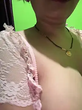 Snapshot of Curvy_shivani chatting on June 19, 4:33 pm Curvy shivani online show from June 19, 4:33 pm