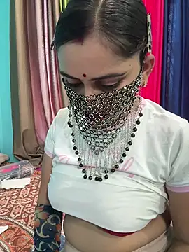 Snapshot of Curvy_shivani chatting on June 20, 5:43 am Curvy shivani online show from June 20, 5:43 am