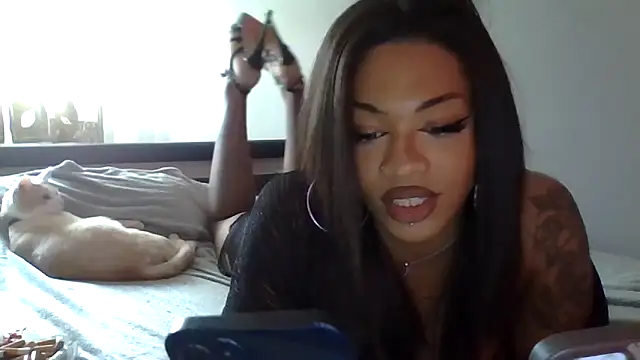 Snapshot of Loren4a chatting on June 9, 5:46 pm Loren4a online show from June 9, 5:46 pm