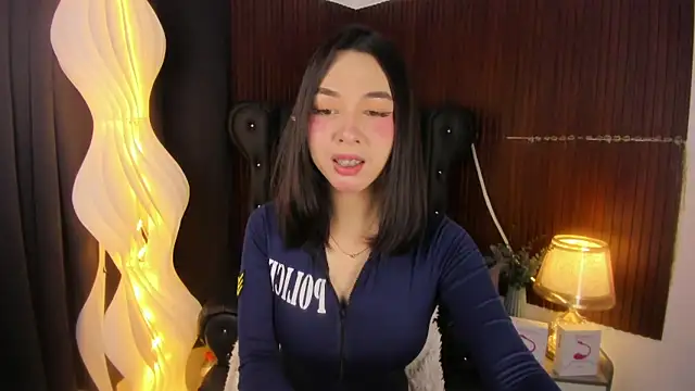 Lia Hilton1 online show from June 27, 3:50 pm