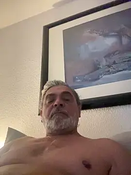 Snapshot of ramoon1965 chatting on May 31, 4:53 am ramoon1965 online show from May 31, 4:53 am