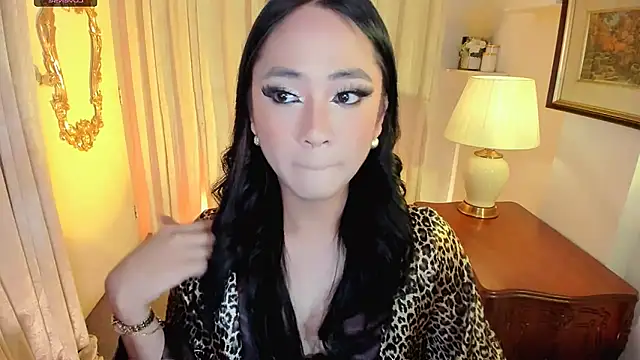 Snapshot of MS_SAMI chatting on June 5, 11:38 am MS SAMI online show from June 5, 11:38 am