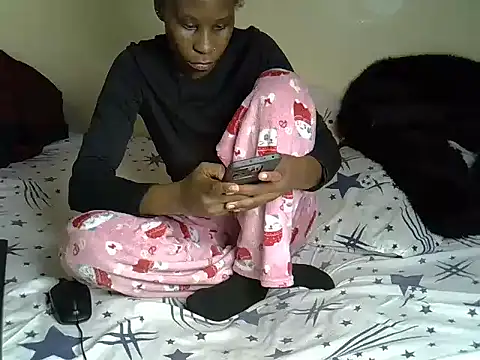 Snapshot of Sexxymir_ chatting on June 3, 6:13 pm Sexxymir online show from June 3, 6:13 pm